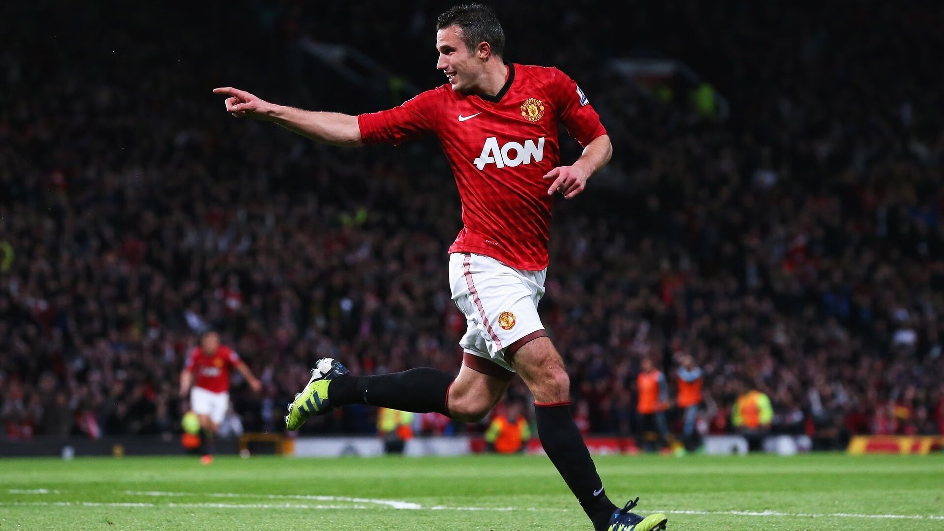 德甲前锋球员门前嗅觉提升决定比赛关键时刻，德甲前锋新星